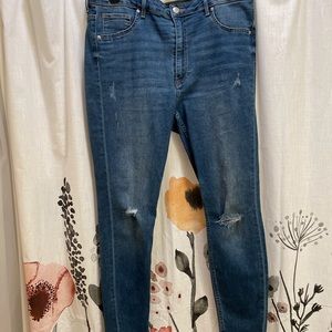 NWOT H&M high waist distressed jeggings in size 14